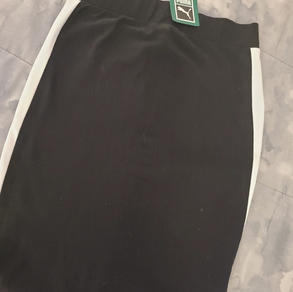 Brand New Puma classic tight skirt - Picture 2 of 3